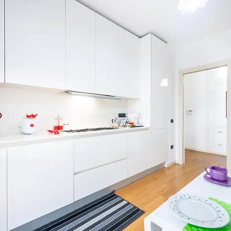 アパート Balcony Bliss! Elegant Residency