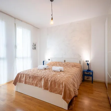 Balcony Bliss! Elegant Residency * パルマ