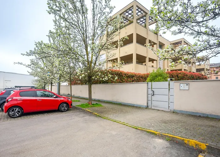 Διαμέρισμα Balcony Bliss! Elegant Residency *